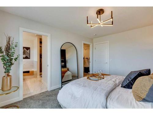 17 Cliff Street, Okotoks, AB - Indoor Photo Showing Bedroom