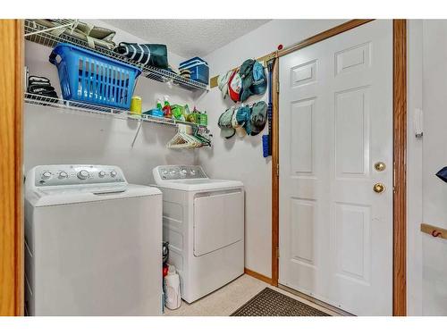 173 Coral Springs Court Ne, Calgary, AB - Indoor Photo Showing Laundry Room