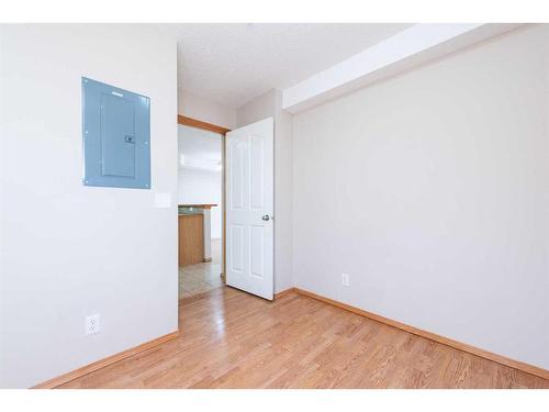 114-92 Saddletree Court Ne, Calgary, AB - Indoor Photo Showing Other Room