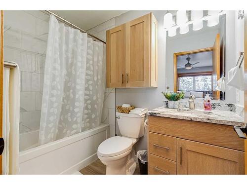 31042 Range Road 281, Rural Mountain View County, AB - Indoor Photo Showing Bathroom