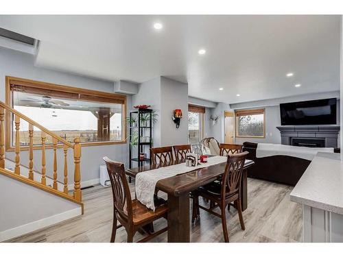 31042 Range Road 281, Rural Mountain View County, AB - Indoor Photo Showing Dining Room