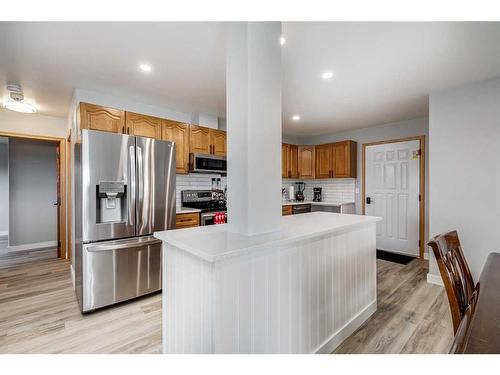 31042 Range Road 281, Rural Mountain View County, AB - Indoor Photo Showing Kitchen