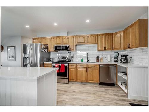 31042 Range Road 281, Rural Mountain View County, AB - Indoor Photo Showing Kitchen