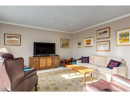 14228 Park Estates Drive Se, Calgary, AB - Indoor Photo Showing Living Room