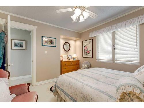 14228 Park Estates Drive Se, Calgary, AB - Indoor Photo Showing Bedroom