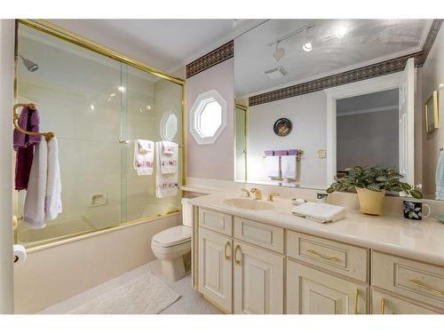 14228 Park Estates Drive Se, Calgary, AB - Indoor Photo Showing Bathroom