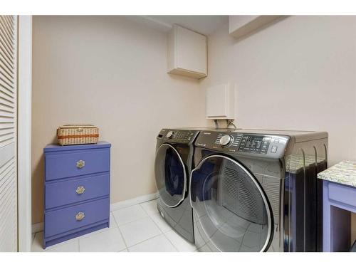 14228 Park Estates Drive Se, Calgary, AB - Indoor Photo Showing Laundry Room