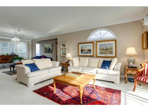 14228 Park Estates Drive Se, Calgary, AB - Indoor Photo Showing Living Room