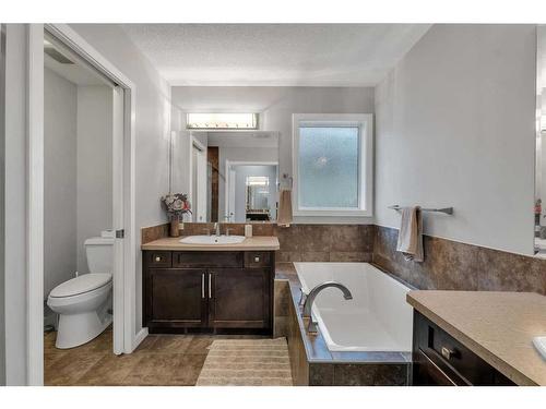 388 Skyview Shores Manor Ne, Calgary, AB - Indoor Photo Showing Bathroom