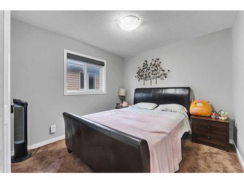 388 Skyview Shores Manor Ne, Calgary, AB - Indoor Photo Showing Bedroom