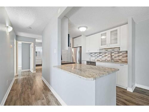 614-111 14 Avenue Se, Calgary, AB - Indoor Photo Showing Kitchen With Upgraded Kitchen