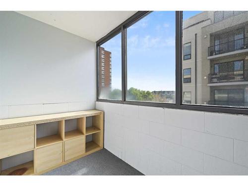 614-111 14 Avenue Se, Calgary, AB -  With Balcony With Exterior