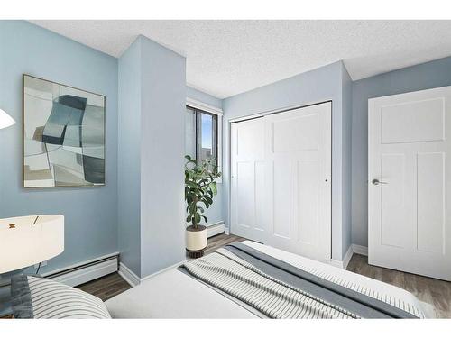 614-111 14 Avenue Se, Calgary, AB - Indoor Photo Showing Bedroom