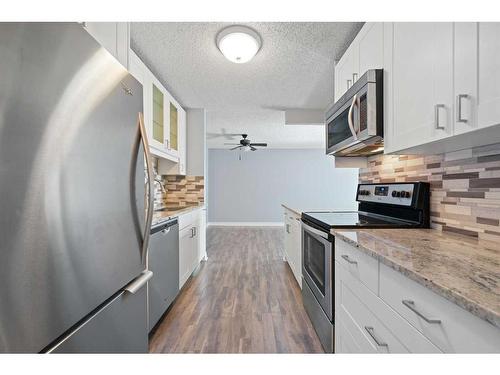 614-111 14 Avenue Se, Calgary, AB - Indoor Photo Showing Kitchen With Stainless Steel Kitchen With Upgraded Kitchen