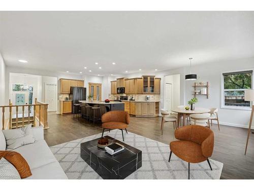 200 Prestwick Manor Se, Calgary, AB - Indoor Photo Showing Living Room