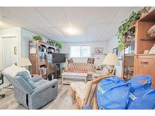 539 Pioneer Drive, Irricana, AB - Indoor