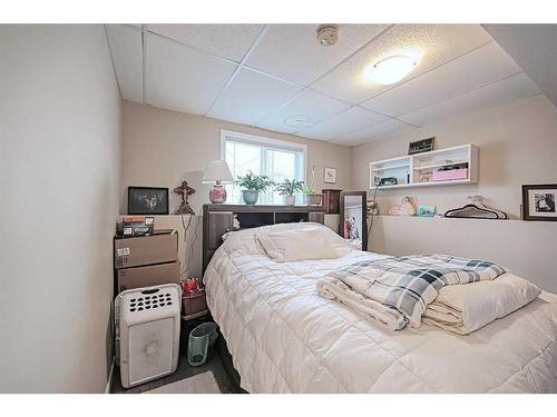 539 Pioneer Drive, Irricana, AB - Indoor Photo Showing Bedroom