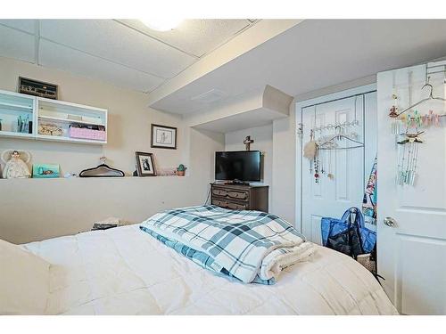 539 Pioneer Drive, Irricana, AB - Indoor Photo Showing Bedroom