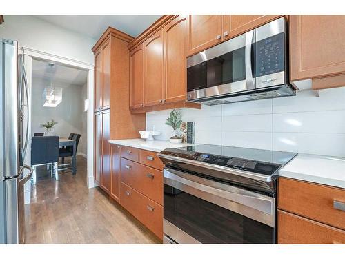 1613 18 Avenue Nw, Calgary, AB - Indoor Photo Showing Kitchen With Stainless Steel Kitchen With Upgraded Kitchen