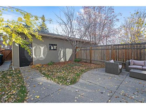 1613 18 Avenue Nw, Calgary, AB - Outdoor