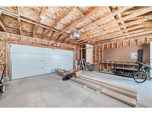 962 Harvest Hills Drive Ne, Calgary, AB - Indoor Photo Showing Garage