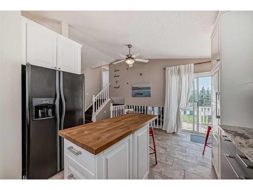 962 Harvest Hills Drive Ne, Calgary, AB - Indoor Photo Showing Kitchen