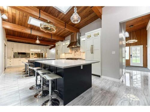 163 Malibou Road Sw, Calgary, AB - Indoor Photo Showing Kitchen