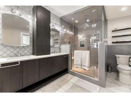 163 Malibou Road Sw, Calgary, AB - Indoor Photo Showing Bathroom