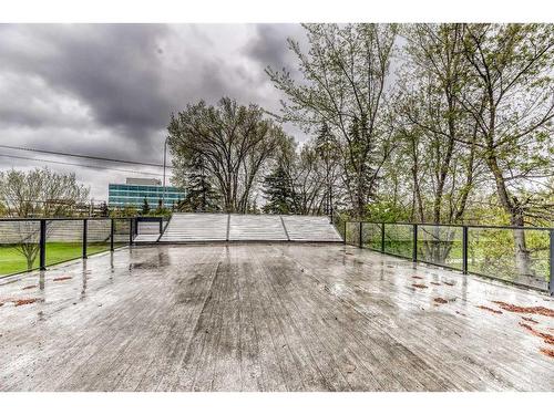 163 Malibou Road Sw, Calgary, AB - Outdoor