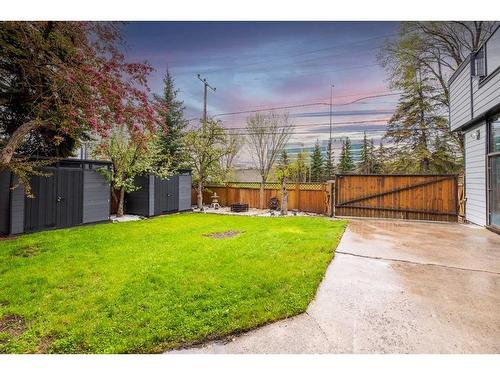 163 Malibou Road Sw, Calgary, AB - Outdoor