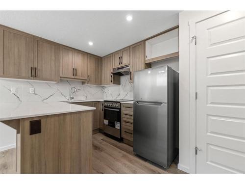 91 Cityline Heath Ne, Calgary, AB - Indoor Photo Showing Kitchen