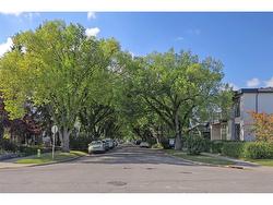 404 21 Avenue NW Calgary, AB T2M 1J5