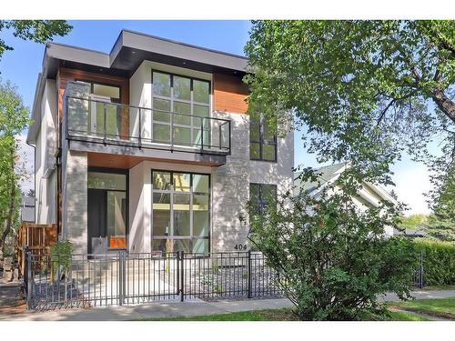 404 21 Avenue Nw, Calgary, AB - Outdoor With Balcony