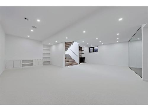 404 21 Avenue Nw, Calgary, AB - Indoor