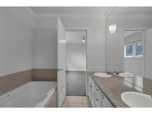 204-1235 Cameron Avenue Sw, Calgary, AB - Indoor Photo Showing Bathroom