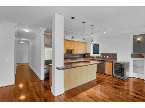 204-1235 Cameron Avenue Sw, Calgary, AB - Indoor Photo Showing Kitchen