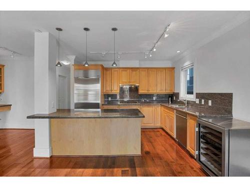 204-1235 Cameron Avenue Sw, Calgary, AB - Indoor Photo Showing Kitchen