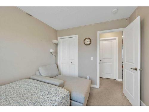 9 Masters Street Se, Calgary, AB - Indoor Photo Showing Bedroom