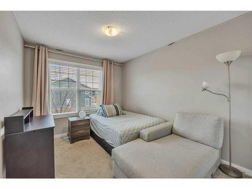 9 Masters Street Se, Calgary, AB - Indoor Photo Showing Bedroom