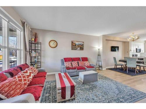 9 Masters Street Se, Calgary, AB - Indoor Photo Showing Living Room