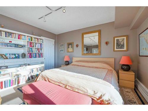 2410-720 13 Avenue Sw, Calgary, AB - Indoor Photo Showing Bedroom