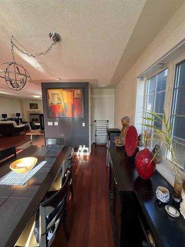 427 23 Avenue Nw, Calgary, AB - Indoor