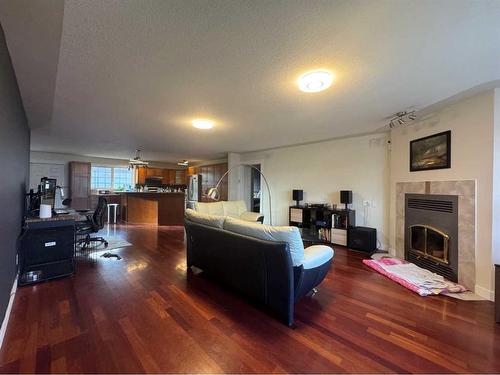 427 23 Avenue Nw, Calgary, AB - Indoor Photo Showing Other Room With Fireplace