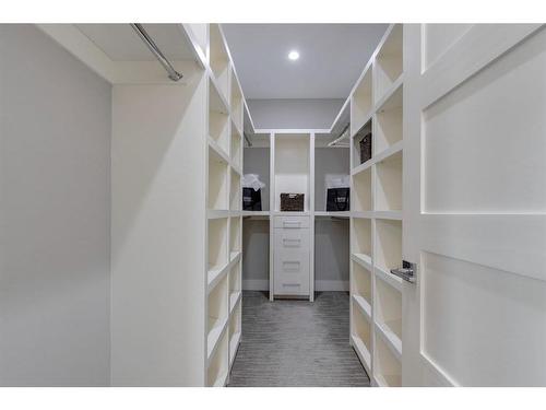 1603 23 Street Nw, Calgary, AB - Indoor With Storage