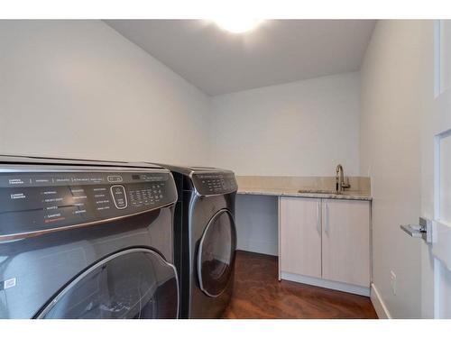 1603 23 Street Nw, Calgary, AB - Indoor Photo Showing Laundry Room