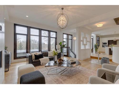 1603 23 Street Nw, Calgary, AB - Indoor Photo Showing Living Room