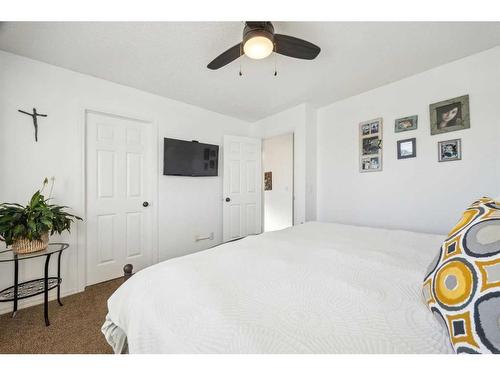 9 Citadel Forest Link Nw, Calgary, AB - Indoor Photo Showing Bedroom