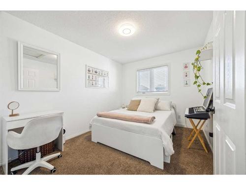 9 Citadel Forest Link Nw, Calgary, AB - Indoor Photo Showing Bedroom