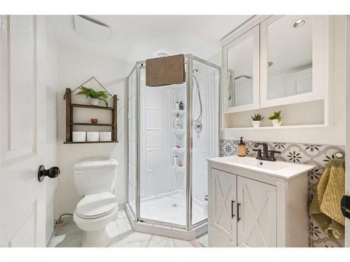 9 Citadel Forest Link Nw, Calgary, AB - Indoor Photo Showing Bathroom