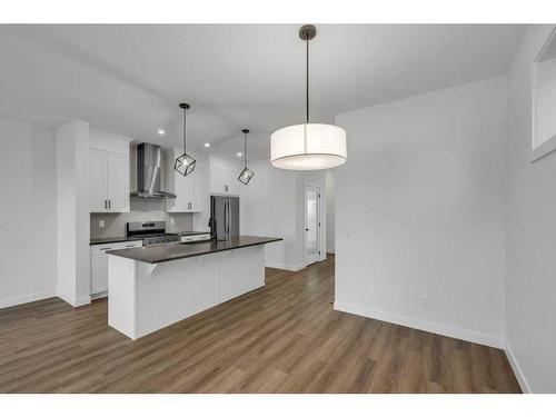 283 Hotchkiss Manor, Calgary, AB - Indoor Photo Showing Kitchen